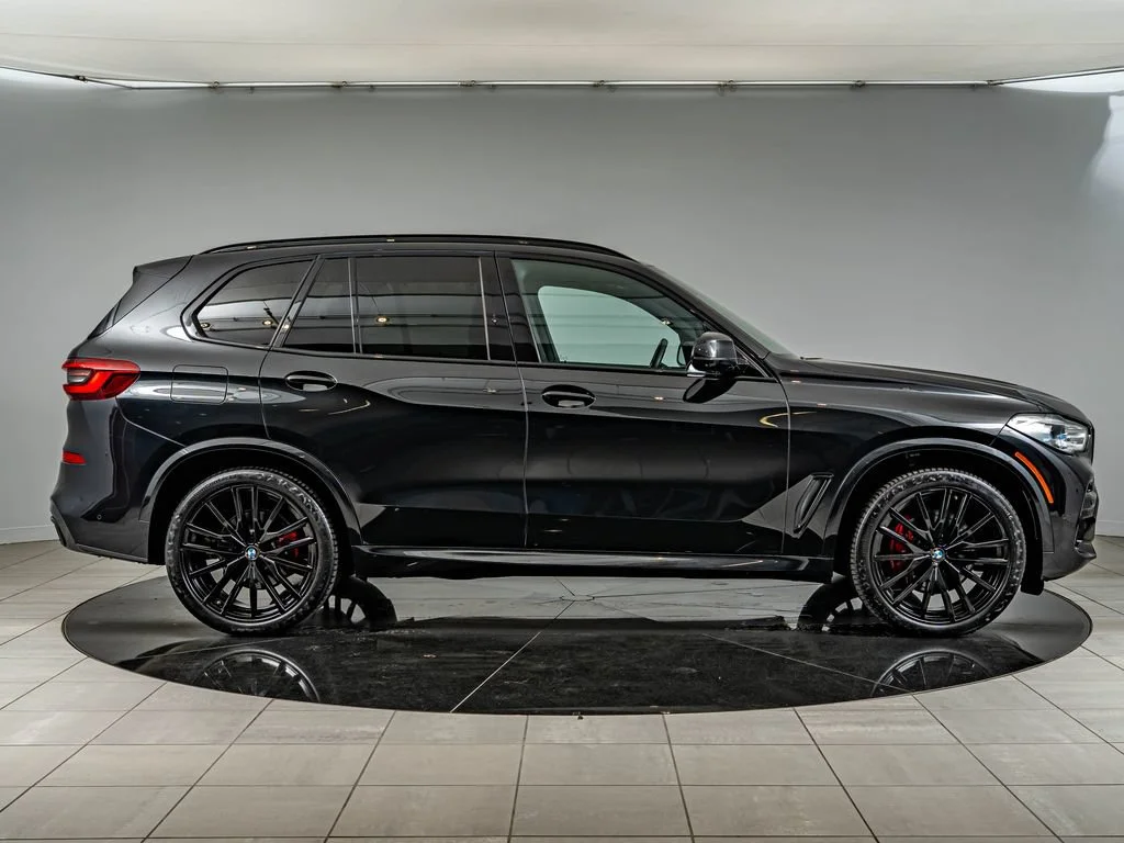 Used 2023 Black Sapphire Metallic BMW xDrive40i image 4