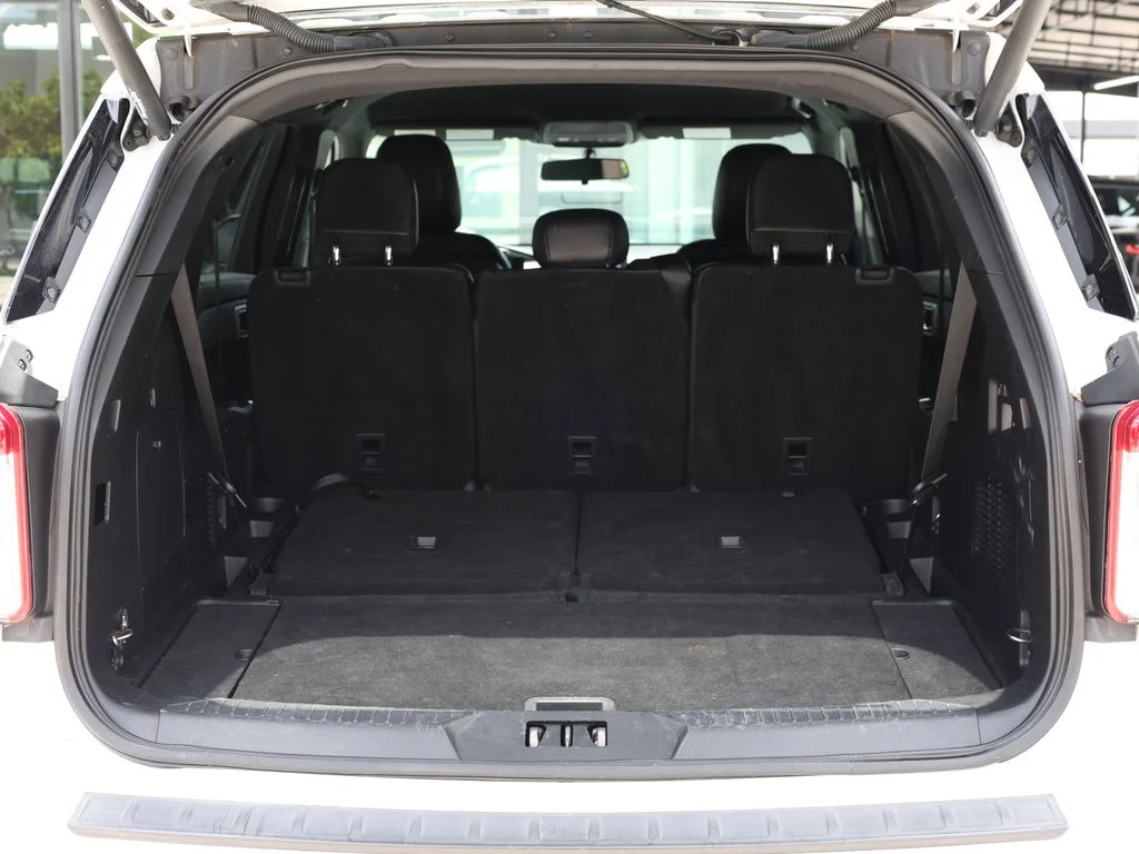 Used 2020 White Ford XLT image 8