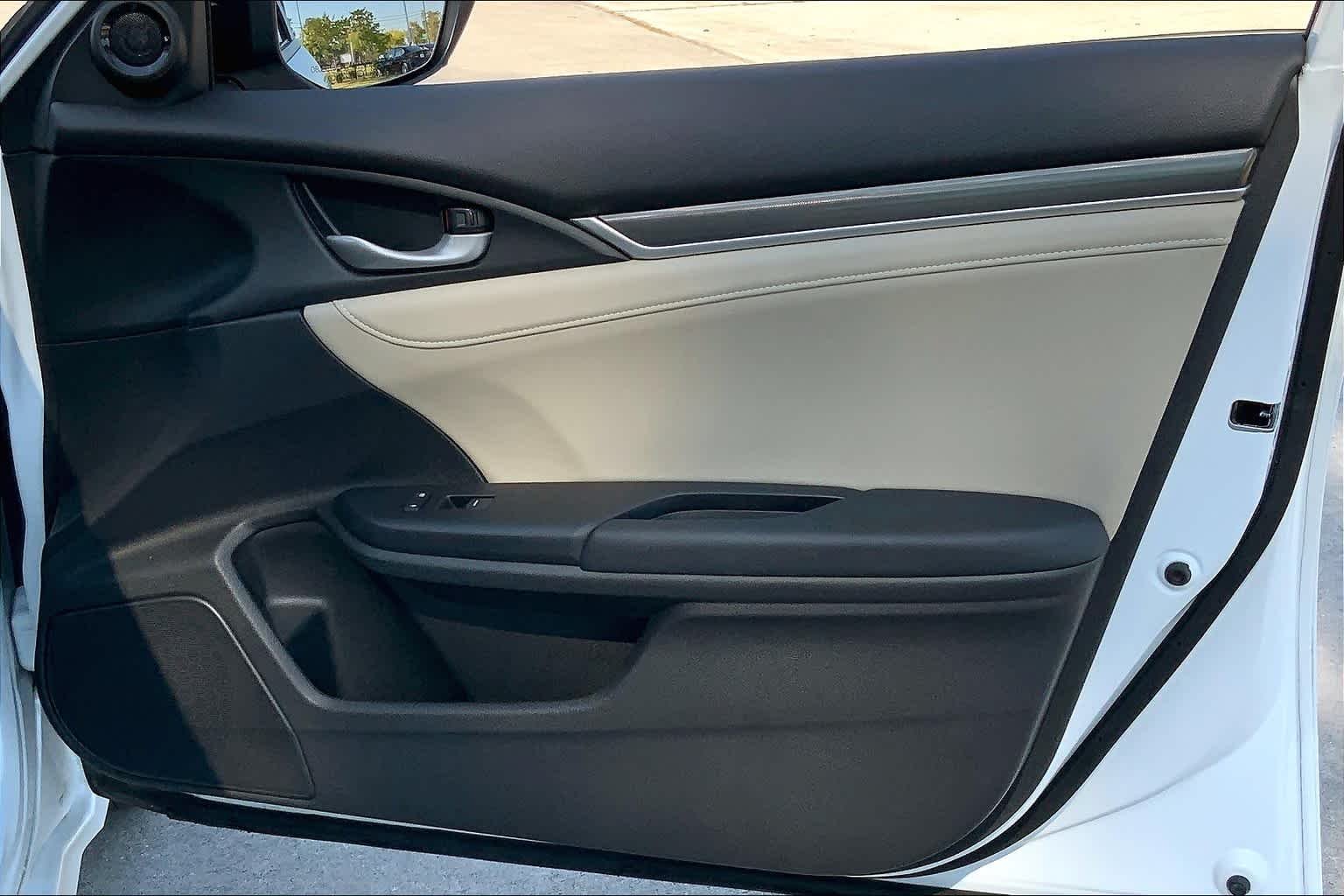 Used 2019 Platinum White Pearl Honda EX-L image 22