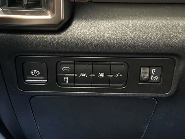 2025 GMC HUMMER EV 2X - Photo 37