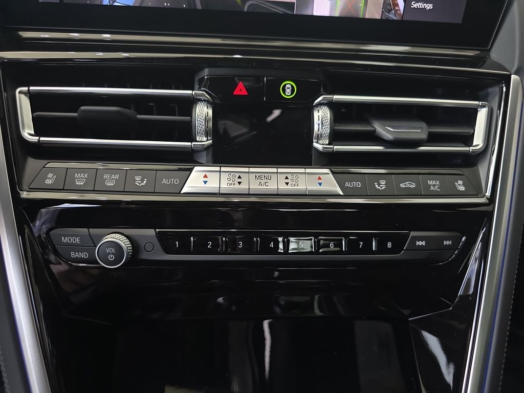 2026 BMW 8 Series 840i - Photo 18
