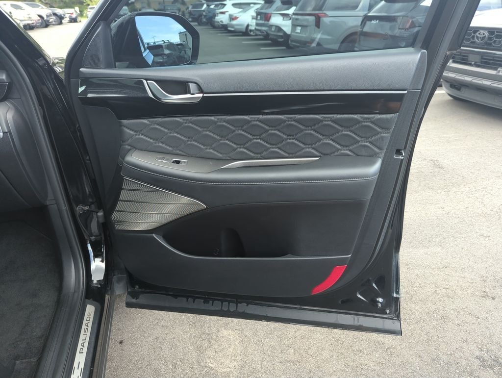 Used 2022 Black Hyundai Calligraphy image 38
