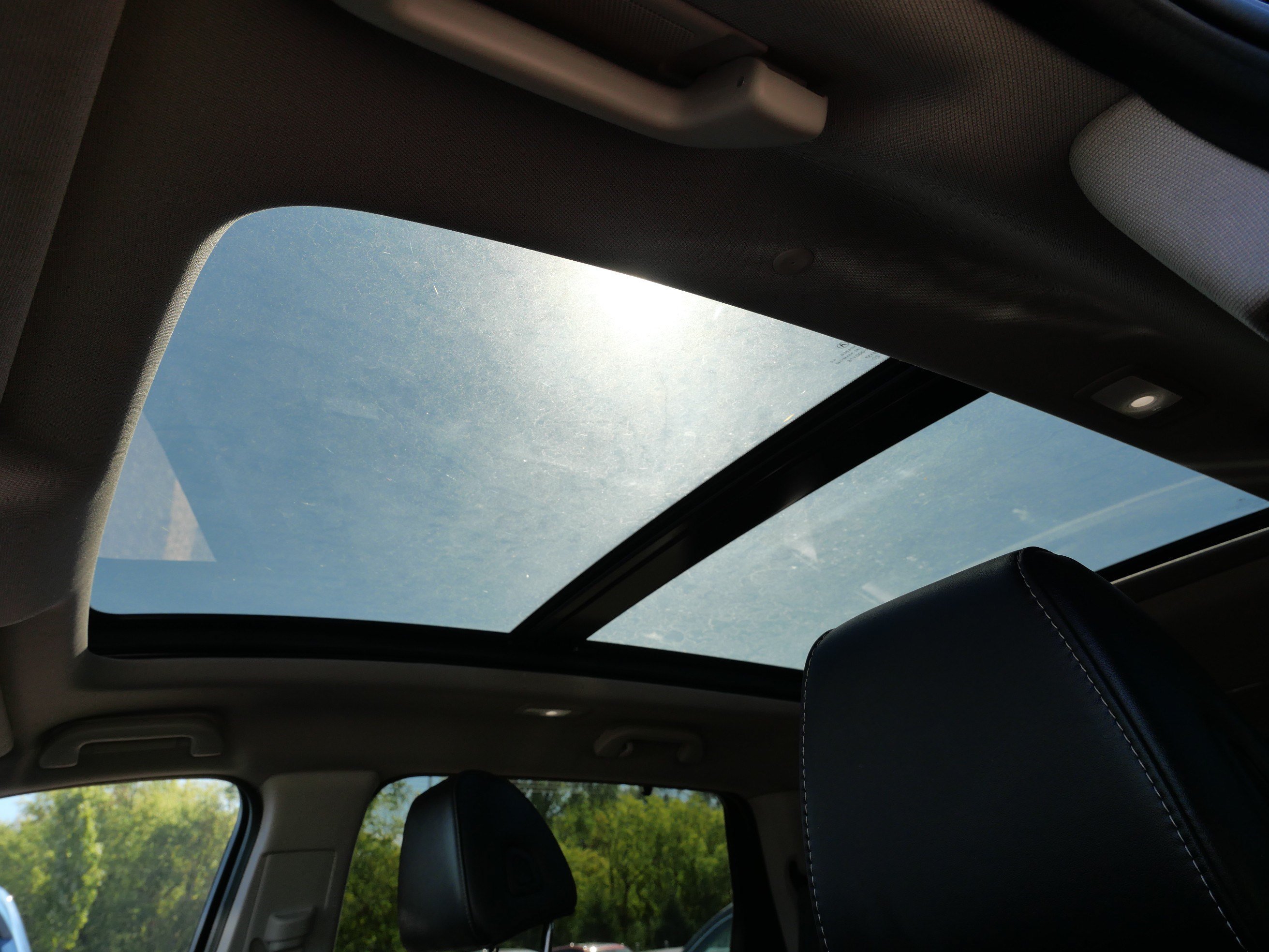 Used 2022 Liquid Carbon Metallic Acura w/Technology Package image 14
