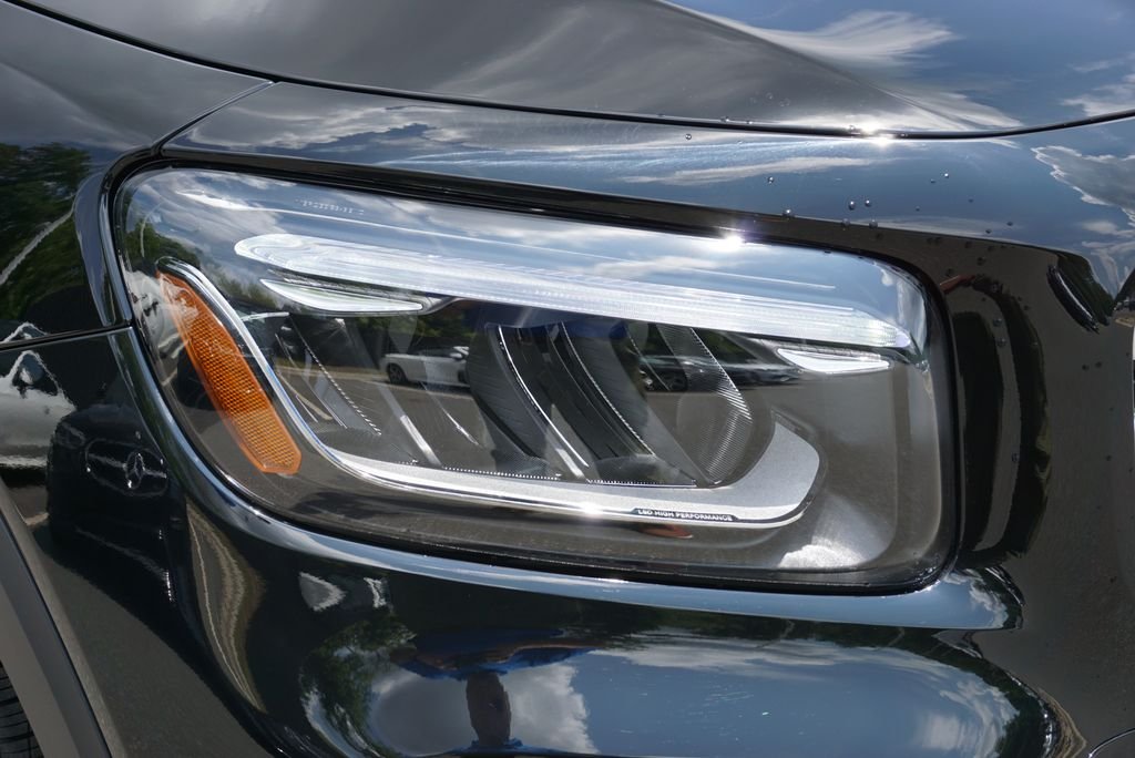 2025 Mercedes-Benz GLB Base - Photo 11