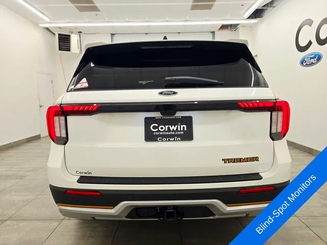 New 2026 Star White Metallic Tri-Coat Ford Tremor® image 4