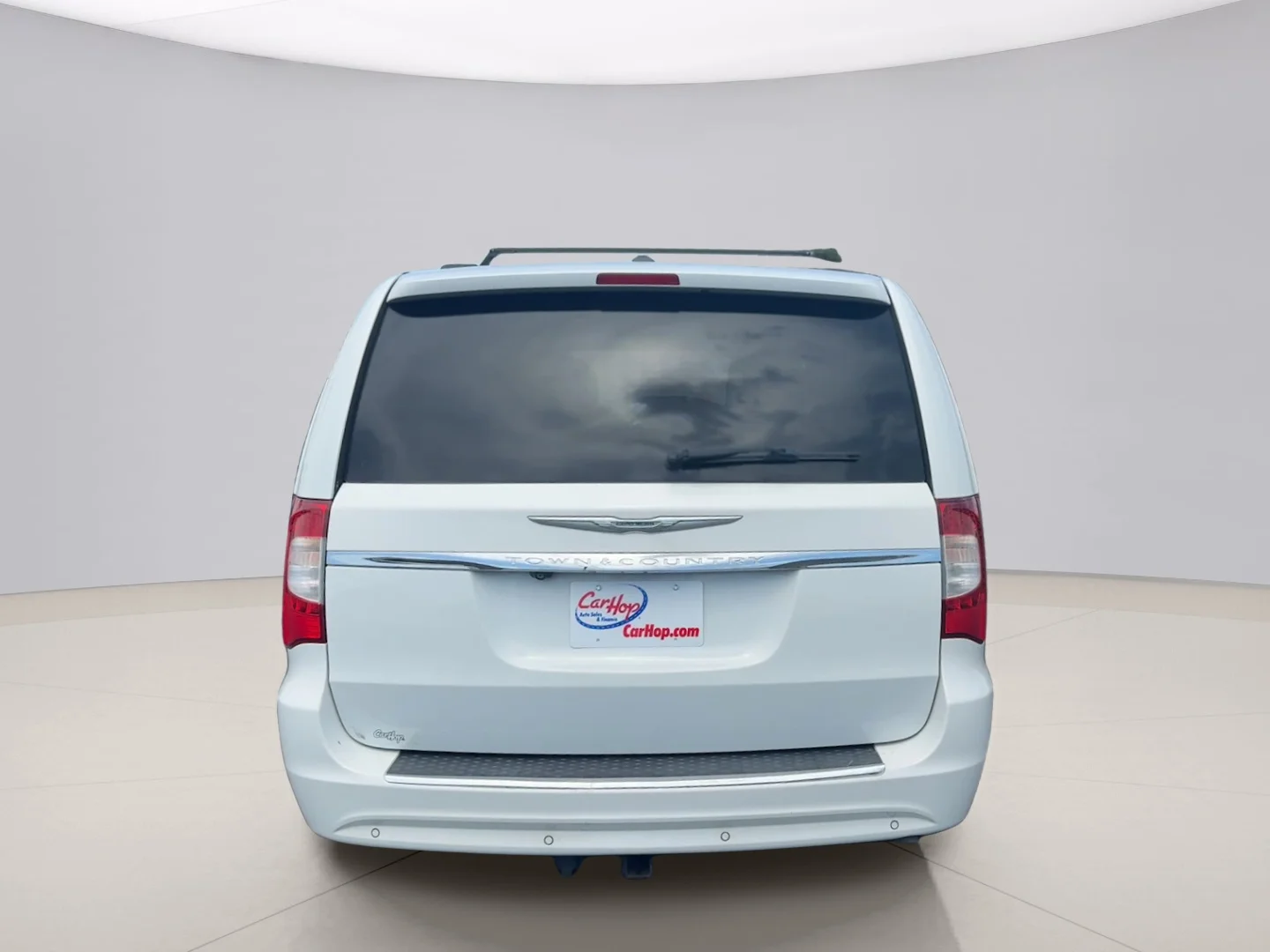 Used 2015 White Chrysler TOURING image 6