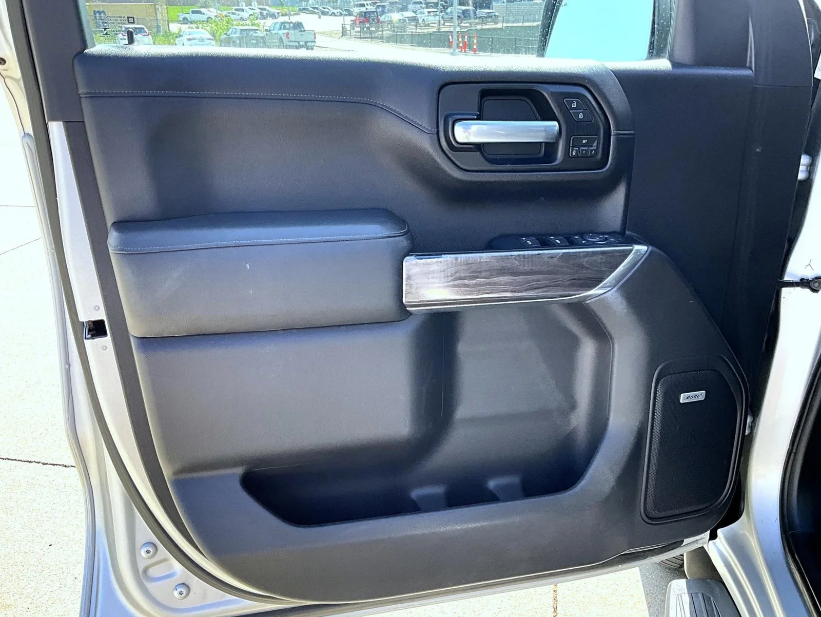 Used 2019 Silver Chevrolet LTZ image 9