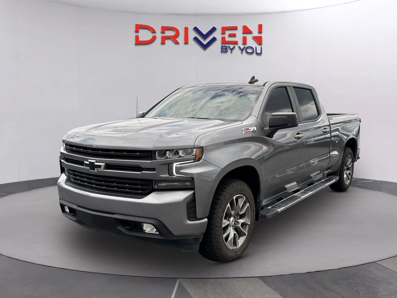Used 2021 SATIN STEEL METALLIC Chevrolet RST image 8