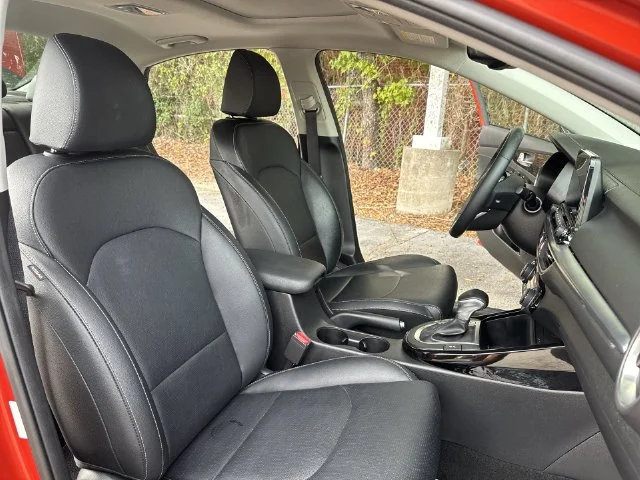 Used 2019 Red Kia EX image 10