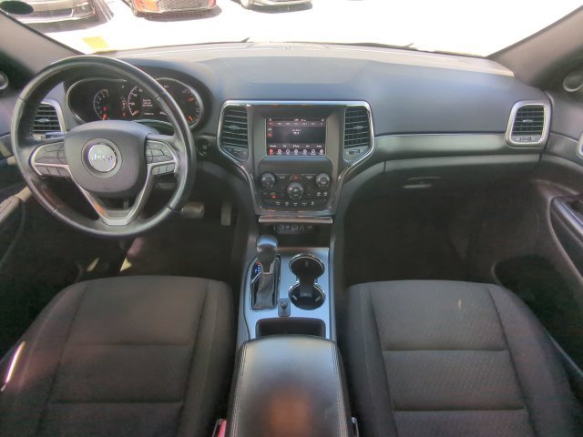 Used 2018 White Jeep Laredo image 16