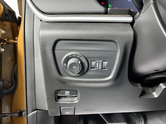 Used 2026 Brown Jeep Limited image 19