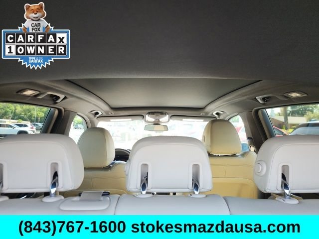 Used 2022 White BMW sDrive30i image 21