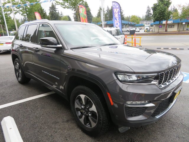 Used 2023 Baltic Gray Metallic Clearcoat Jeep  image 6