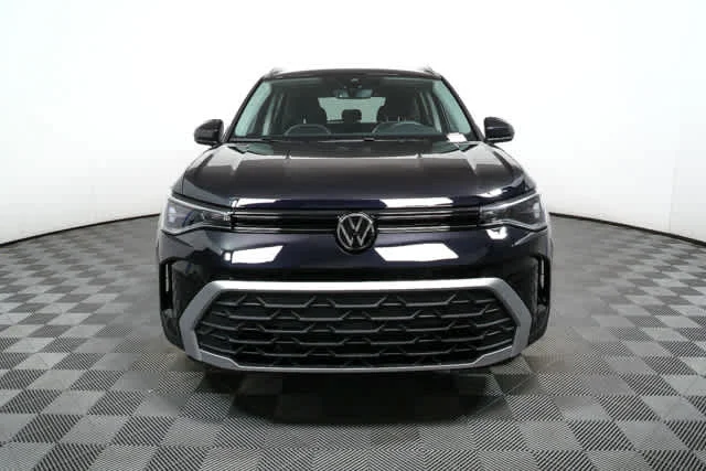New 2026 Deep Black Pearl Volkswagen SE image 33