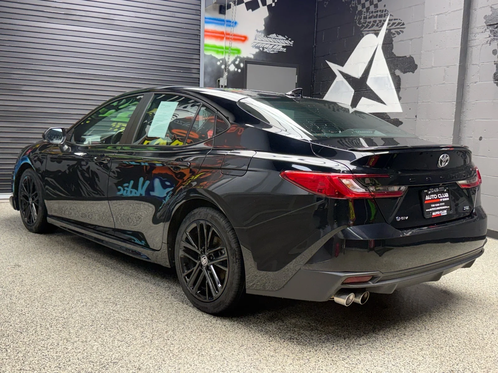 Used 2025 Midnight Black Metallic (218) Toyota SE image 4