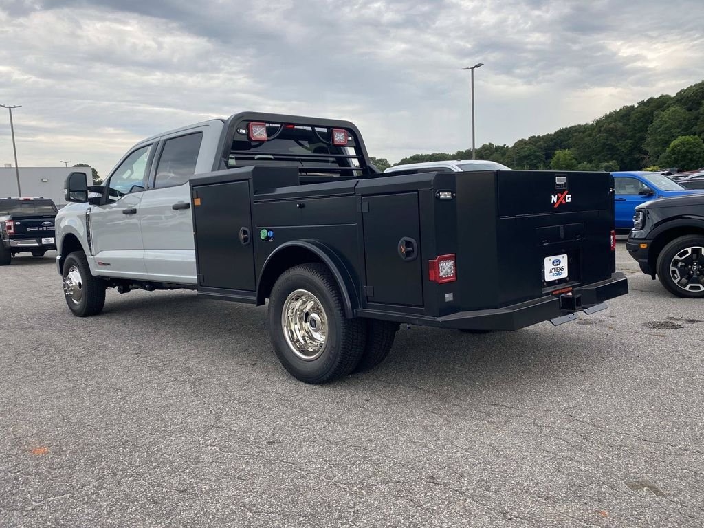 New 2026 Avalanche Ford F-350® XLT image 4