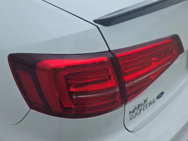 Used 2017  Volkswagen GLI image 35