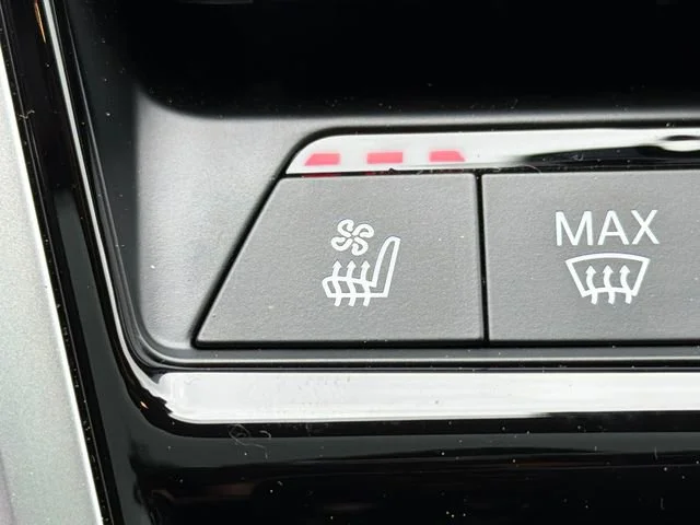 Used 2026 White BMW M850i image 31