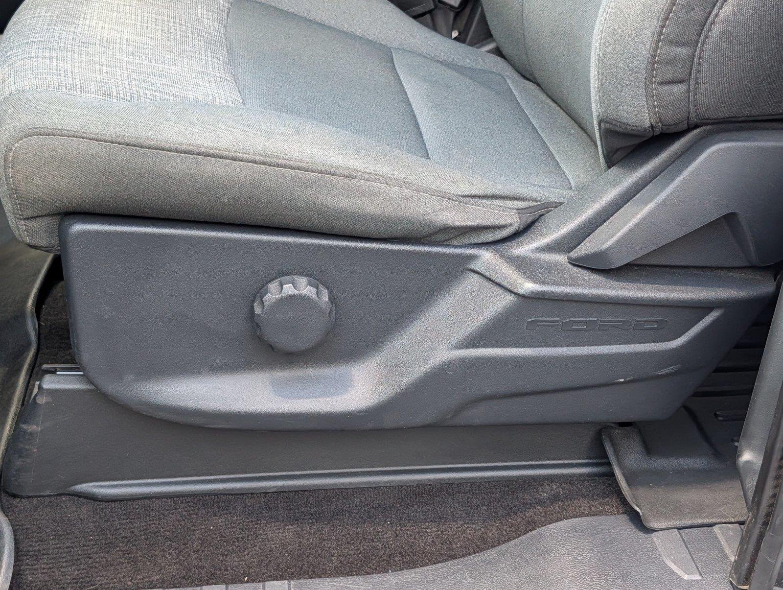 Used 2022 Oxford White Ford XLT image 12