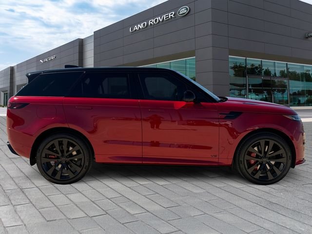 New 2026 Firenze Red Land Rover Dynamic SE image 6