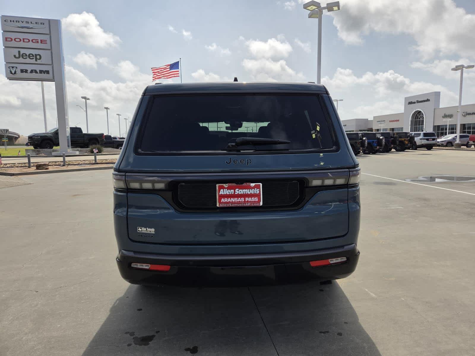 New 2026 Steel Blue Jeep Summit Obsidian image 4