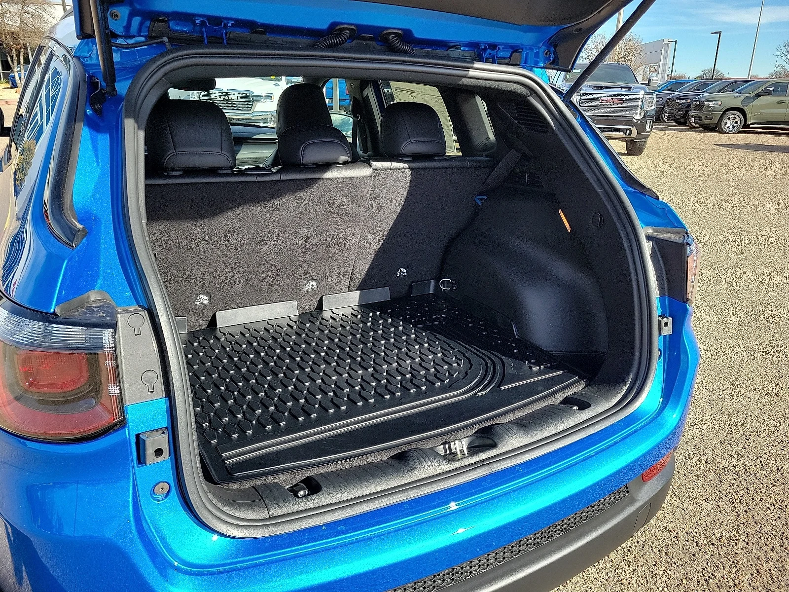 New 2026 PBJ Hydro Blue Jeep LATITUDE ALTITUDE 4X4 image 8