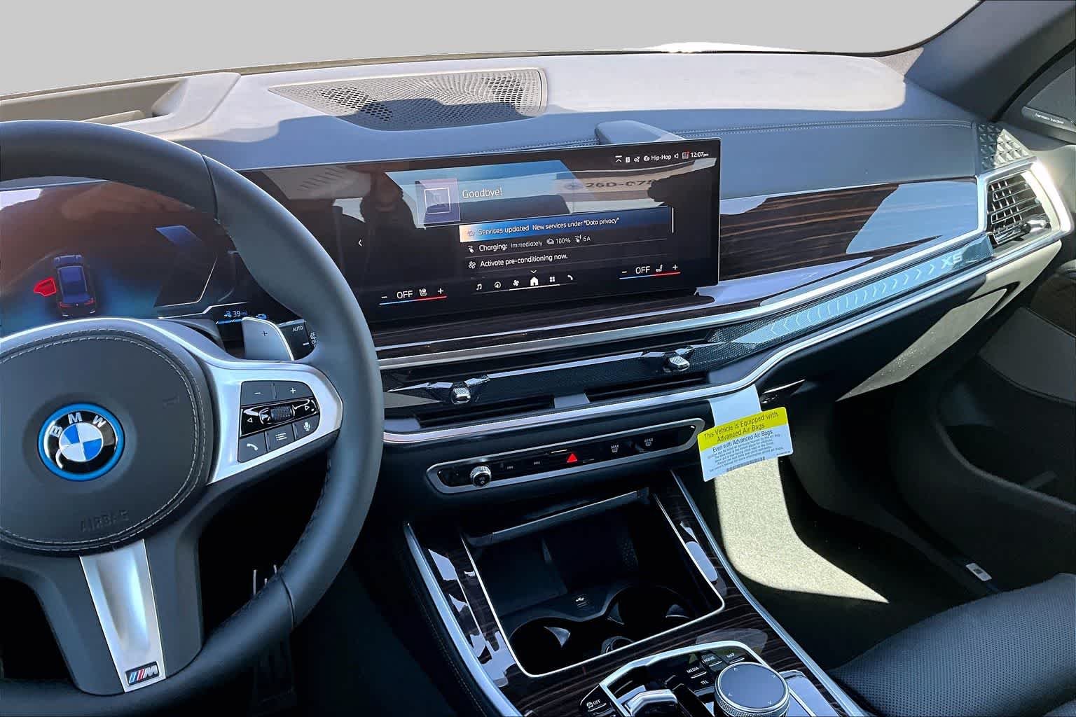 New 2026 Carbon Black Metallic BMW xDrive50e image 6