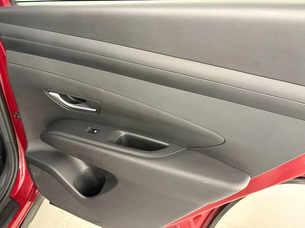 Used 2025 Red Hyundai SEL image 40
