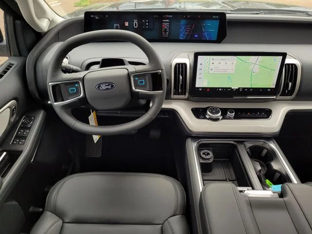 2026 Ford Expedition Active - Photo 10
