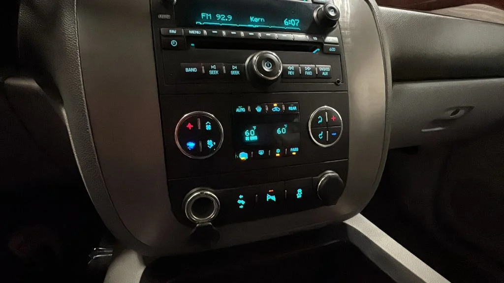 Used 2013 Gray GMC SLT 1500 image 22