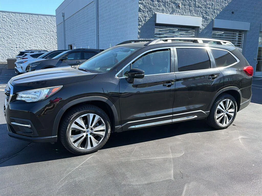 Used 2020 Crystal Black Silica Subaru Limited image 2