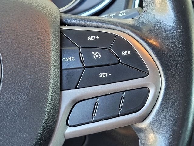 Used 2019 Blue Jeep Limited image 25