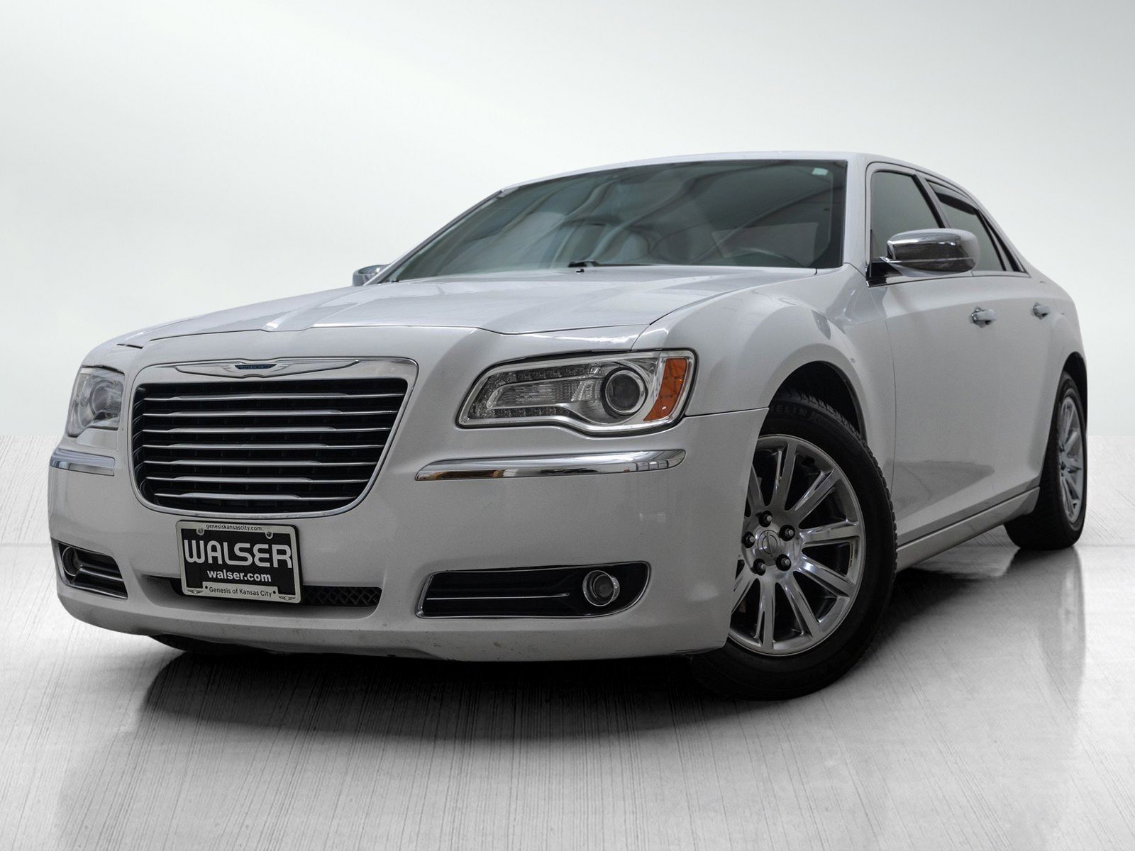 2012 Chrysler 300 Limited's photo