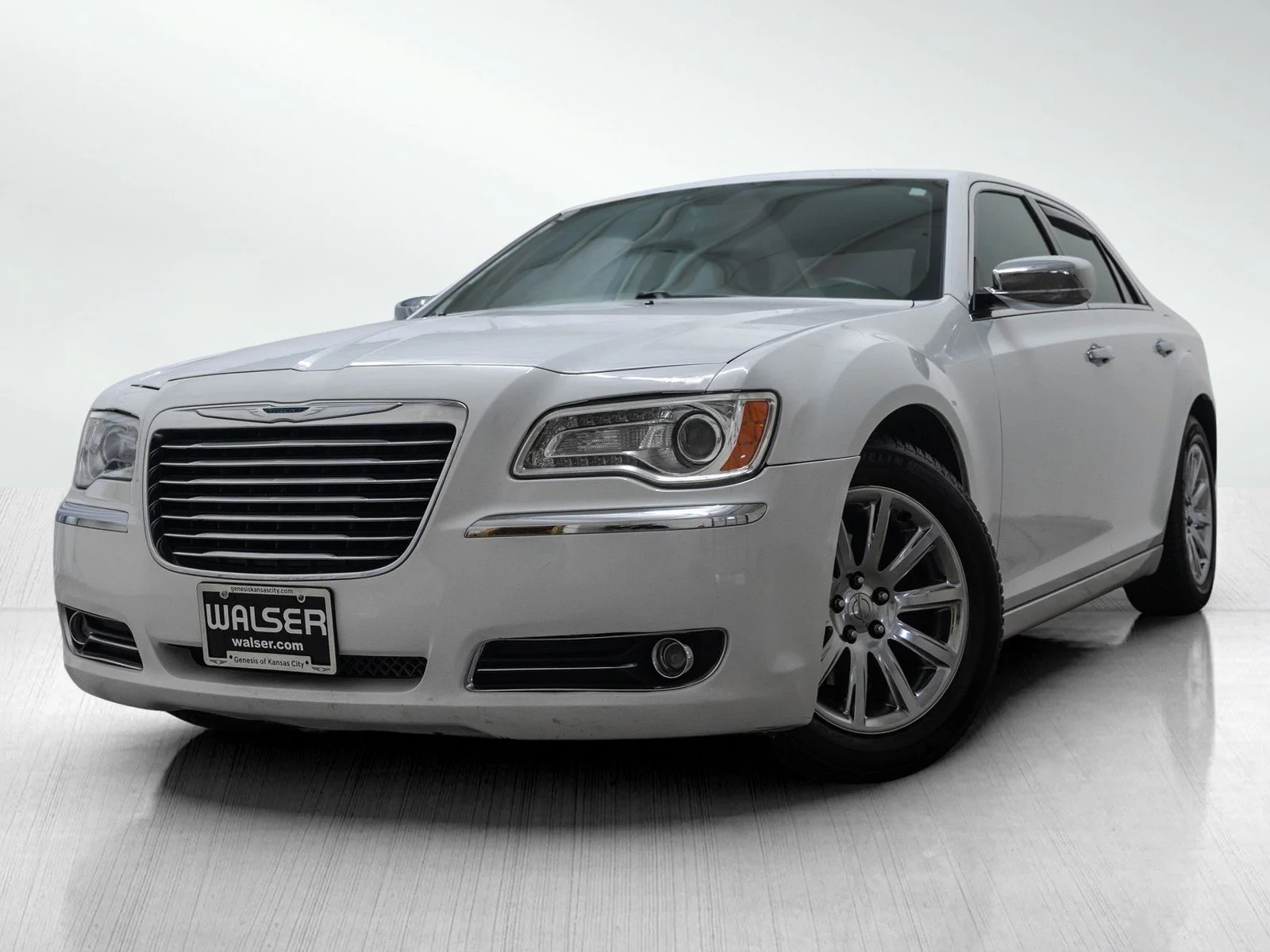 2012 Chrysler 300 Limited's photo