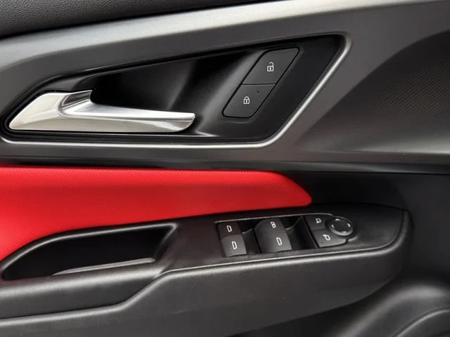 2024 Chevrolet Equinox EV RS - Photo 23