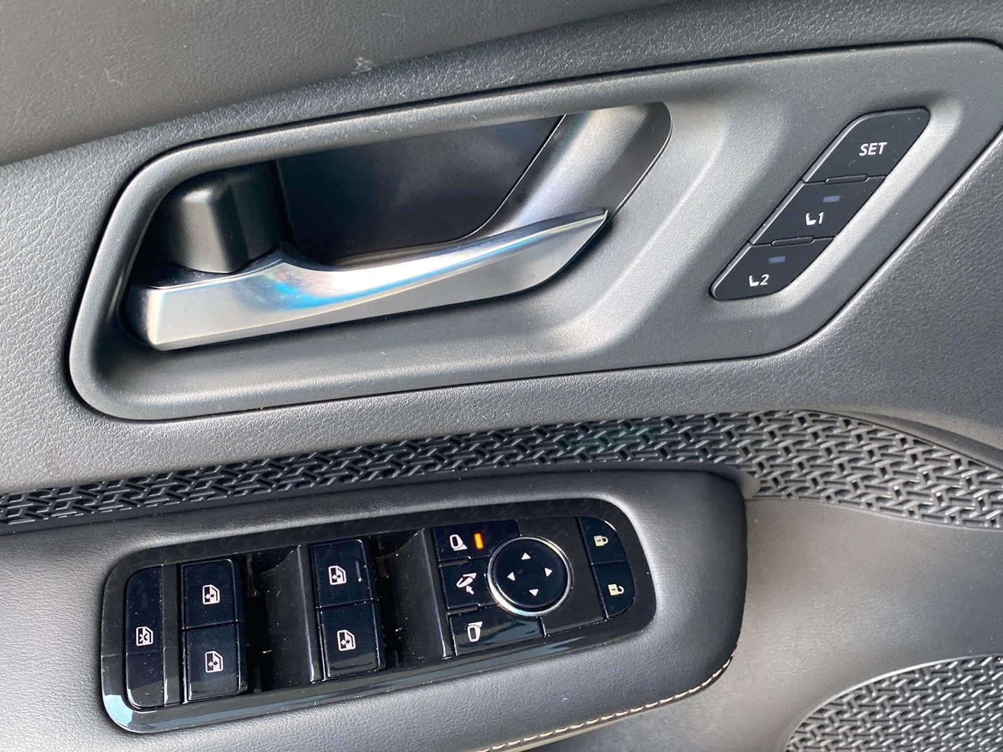 Used 2024 Gun Metallic Nissan ENGAGE image 22