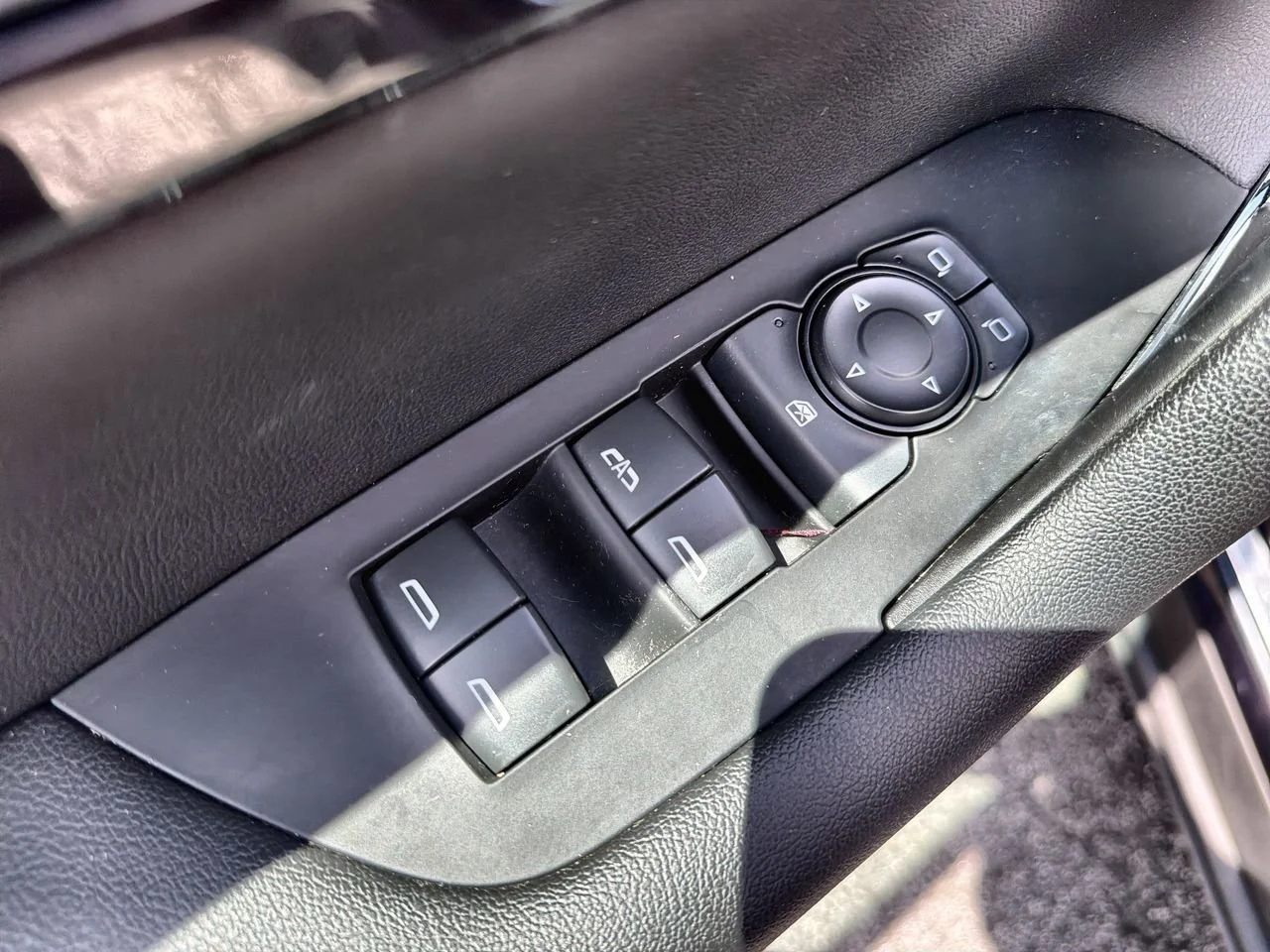 Used 2020 MIDNIGHT BLUE METALLIC Chevrolet RS image 19