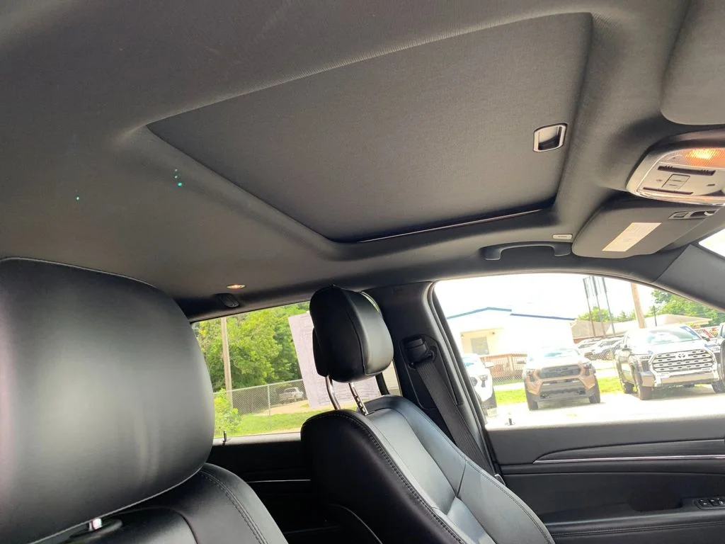 Used 2020 Black Jeep Limited image 18