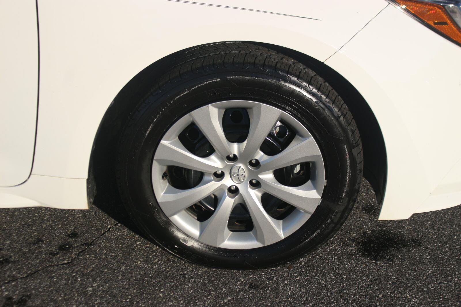 Used 2024 White Toyota LE image 28