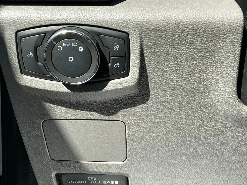 Used 2021 White Ford XL image 25