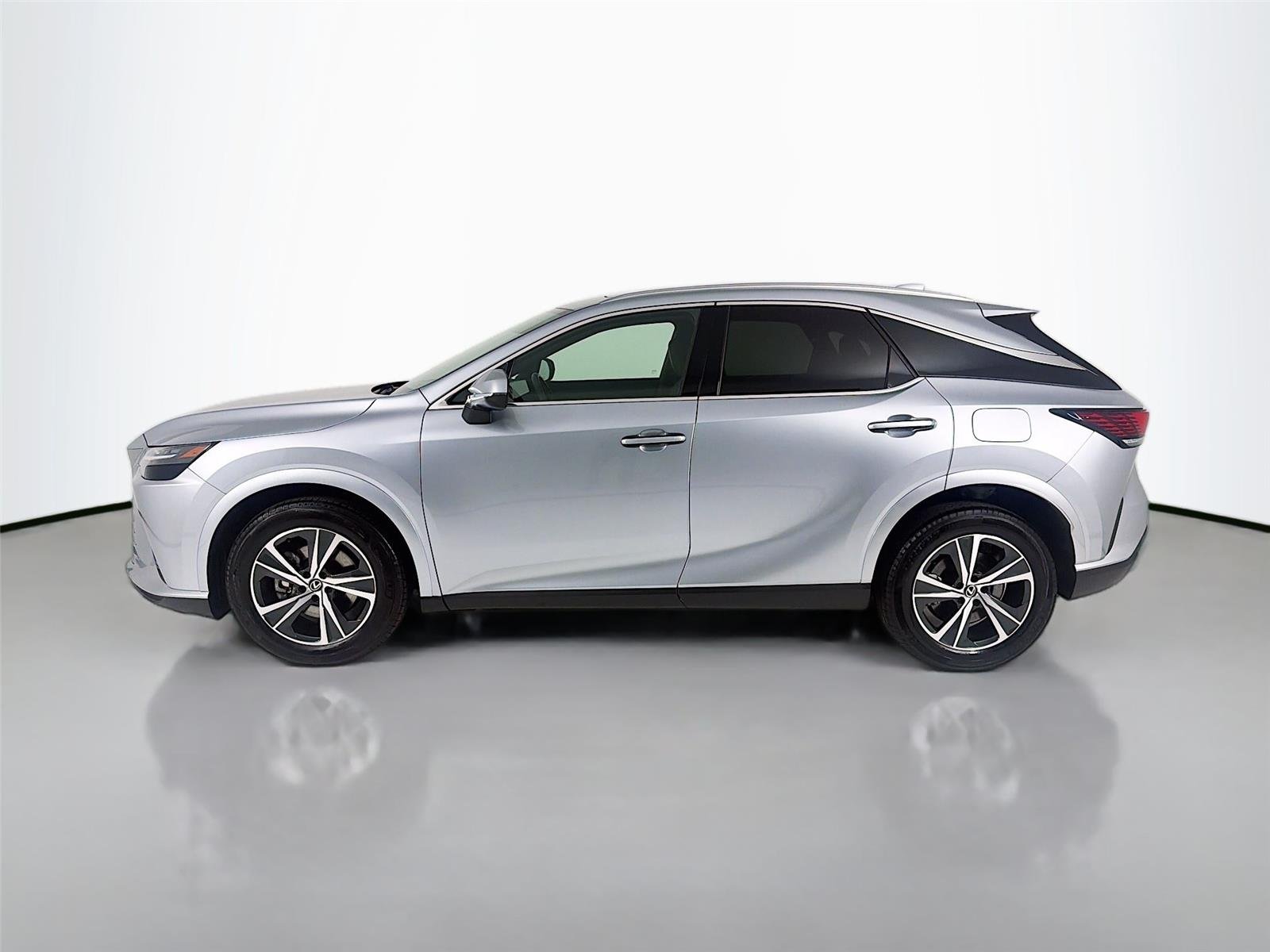 Used 2024 Iridium Lexus RX 350 Premium image 2