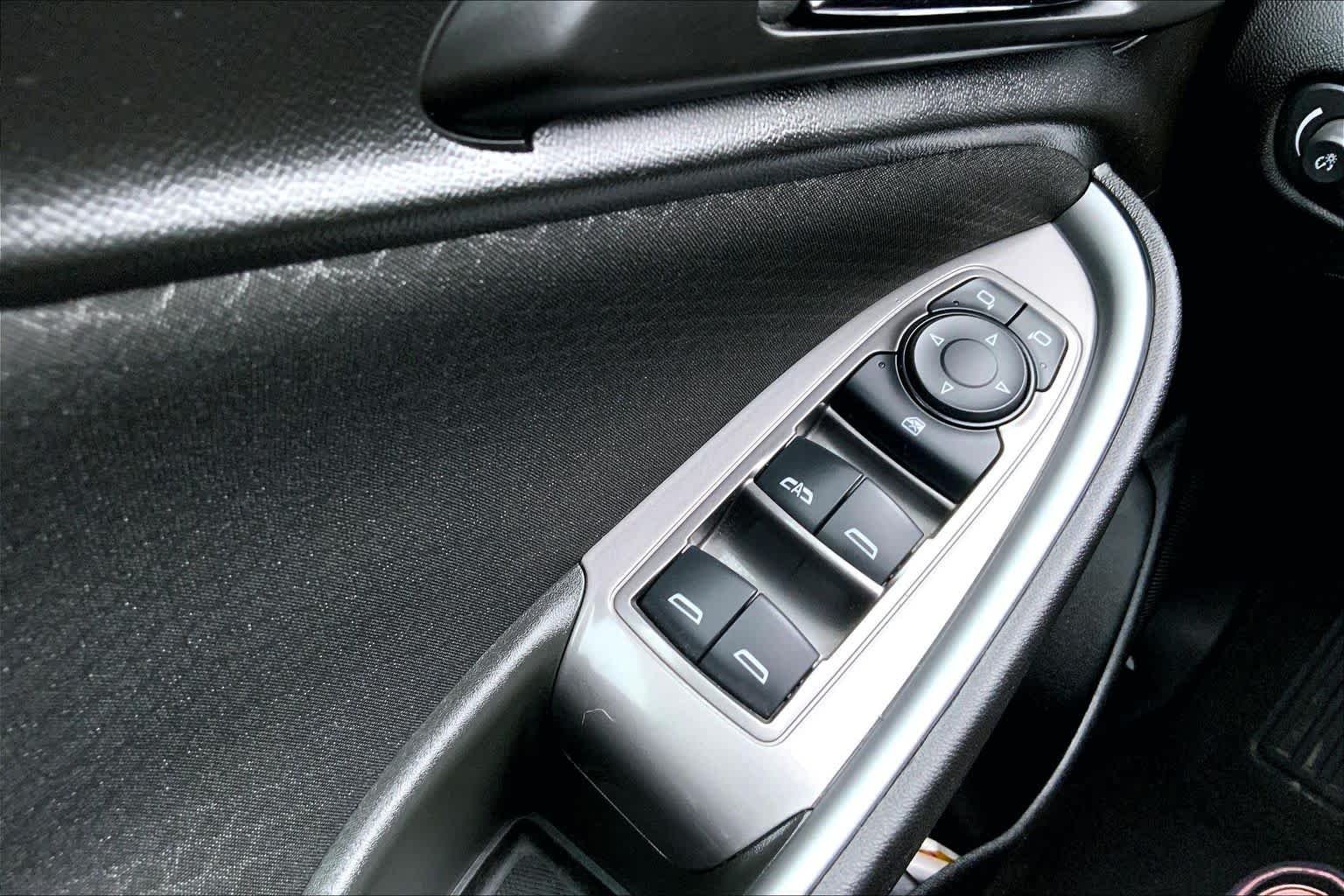 Used 2024 Summit White Chevrolet LT image 35
