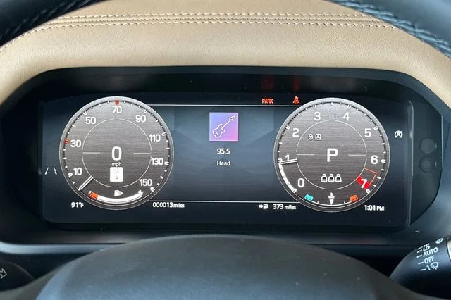 New 2026 Carpathian Grey Land Rover X-Dynamic SE image 23