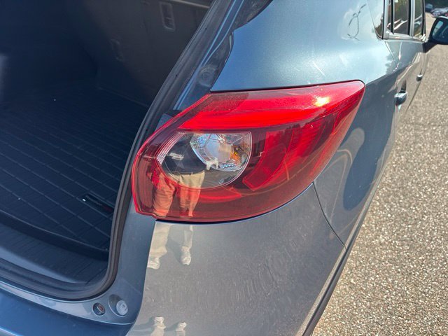 Used 2016 Blue Reflex Mica Mazda Grand Touring image 8