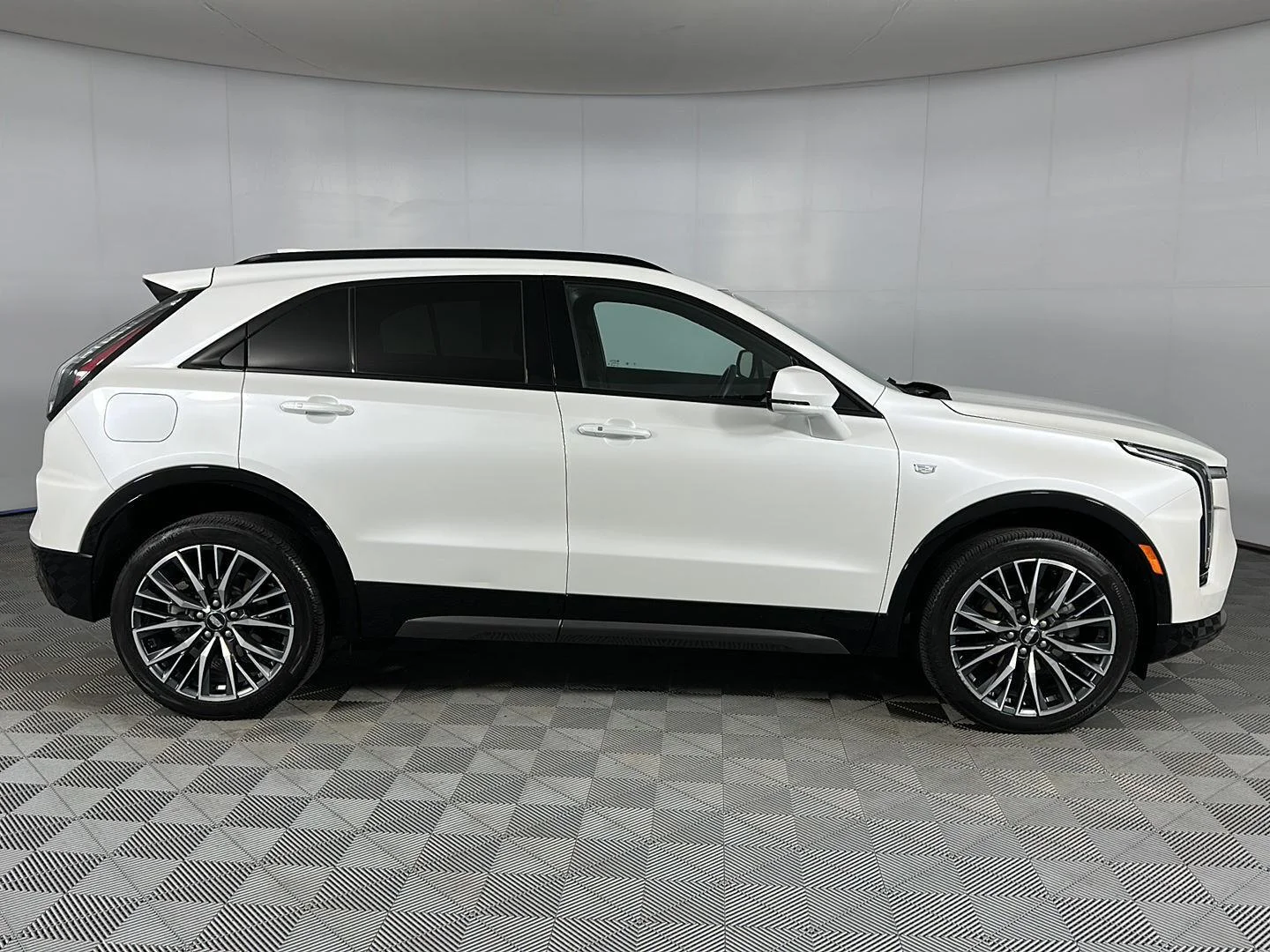 Used 2024 Crystal White Tricoat Cadillac AWD Sport image 31