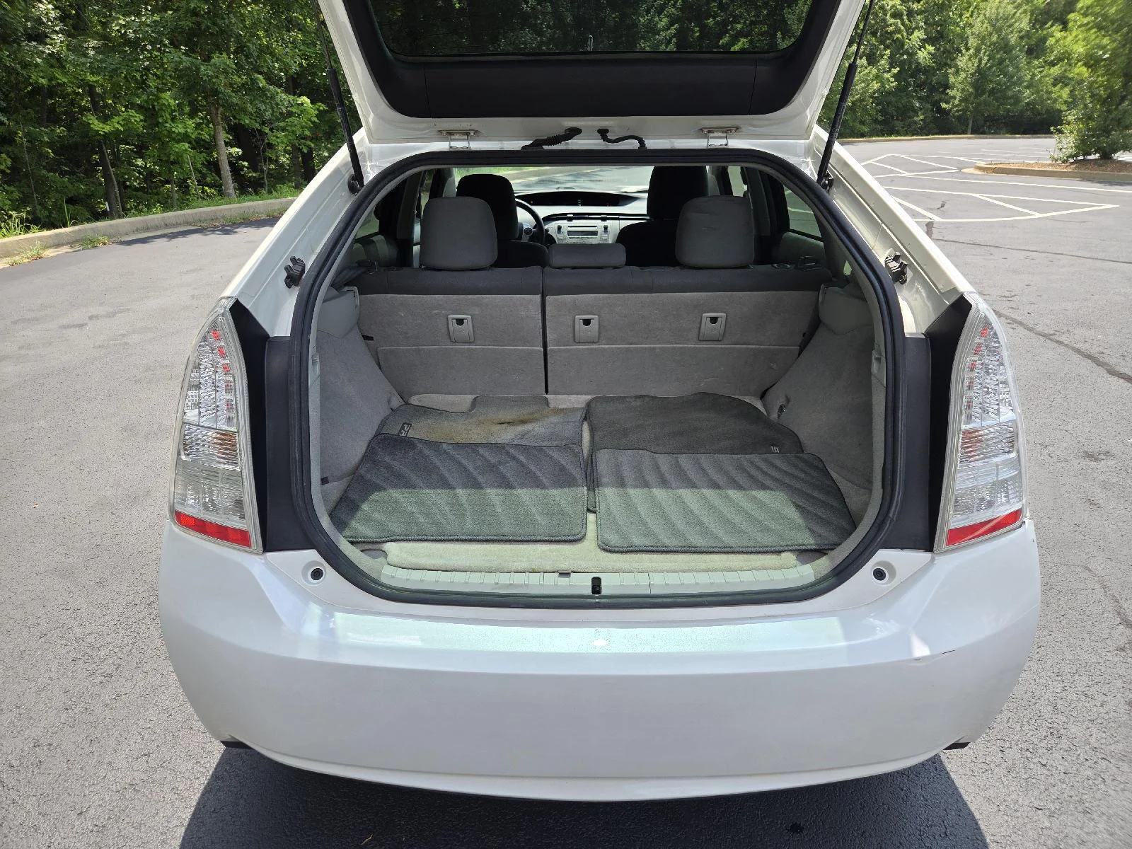 Used 2011 Blizzard Pearl Toyota II image 9