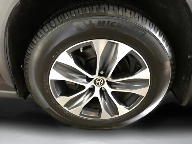 Used 2023 Blue Toyota XLE image 22