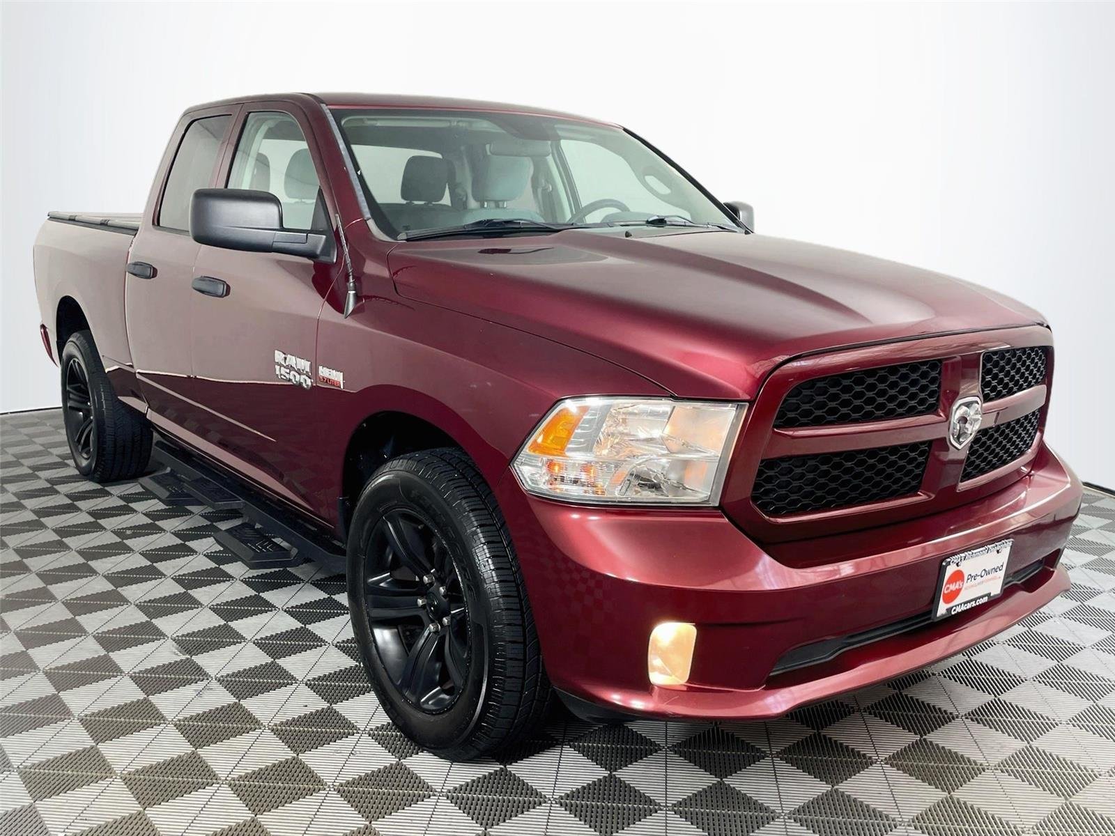 Used 2017 Delmonico Red Pearlcoat Ram Express image 1