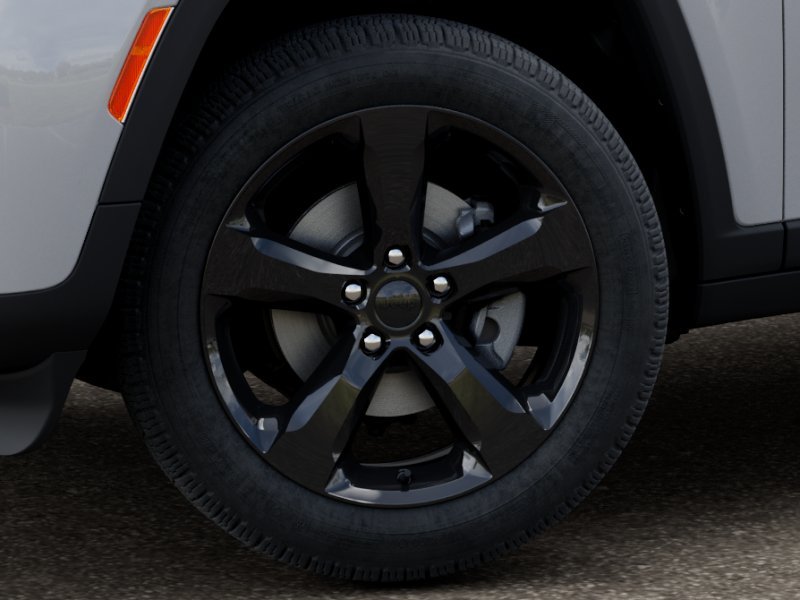 New 2026 Bright White Clear-Coat Exterior Paint Jeep Limited image 4