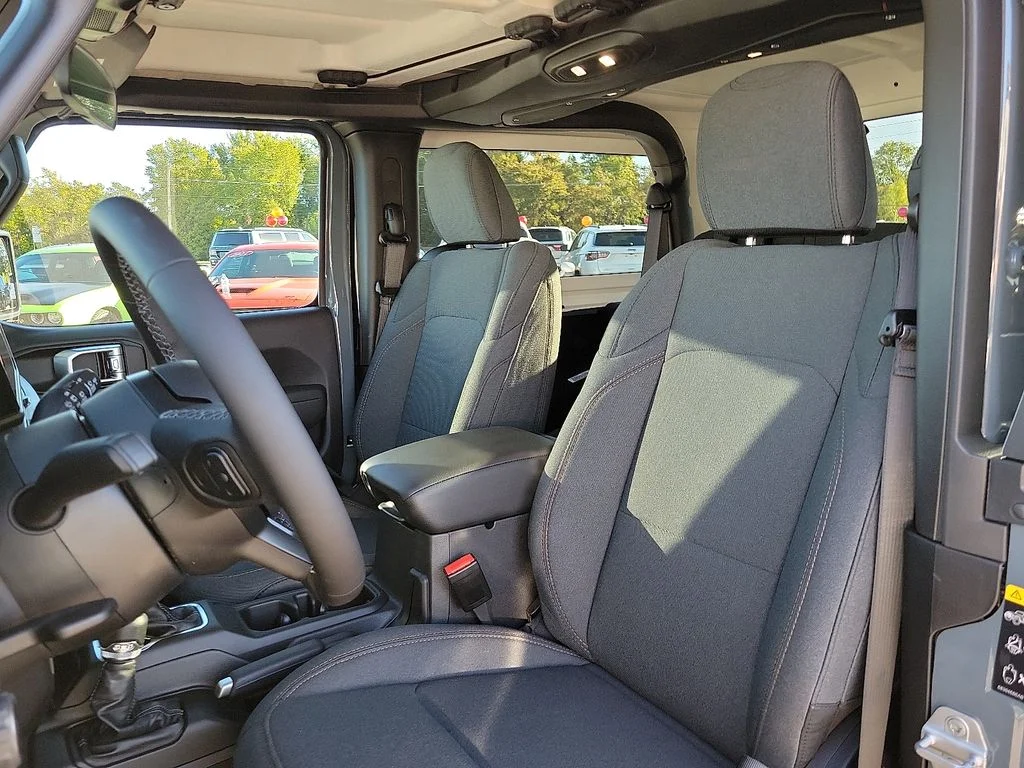 New 2026 Anvil Clear-Coat Exterior Paint Jeep Sport S image 11